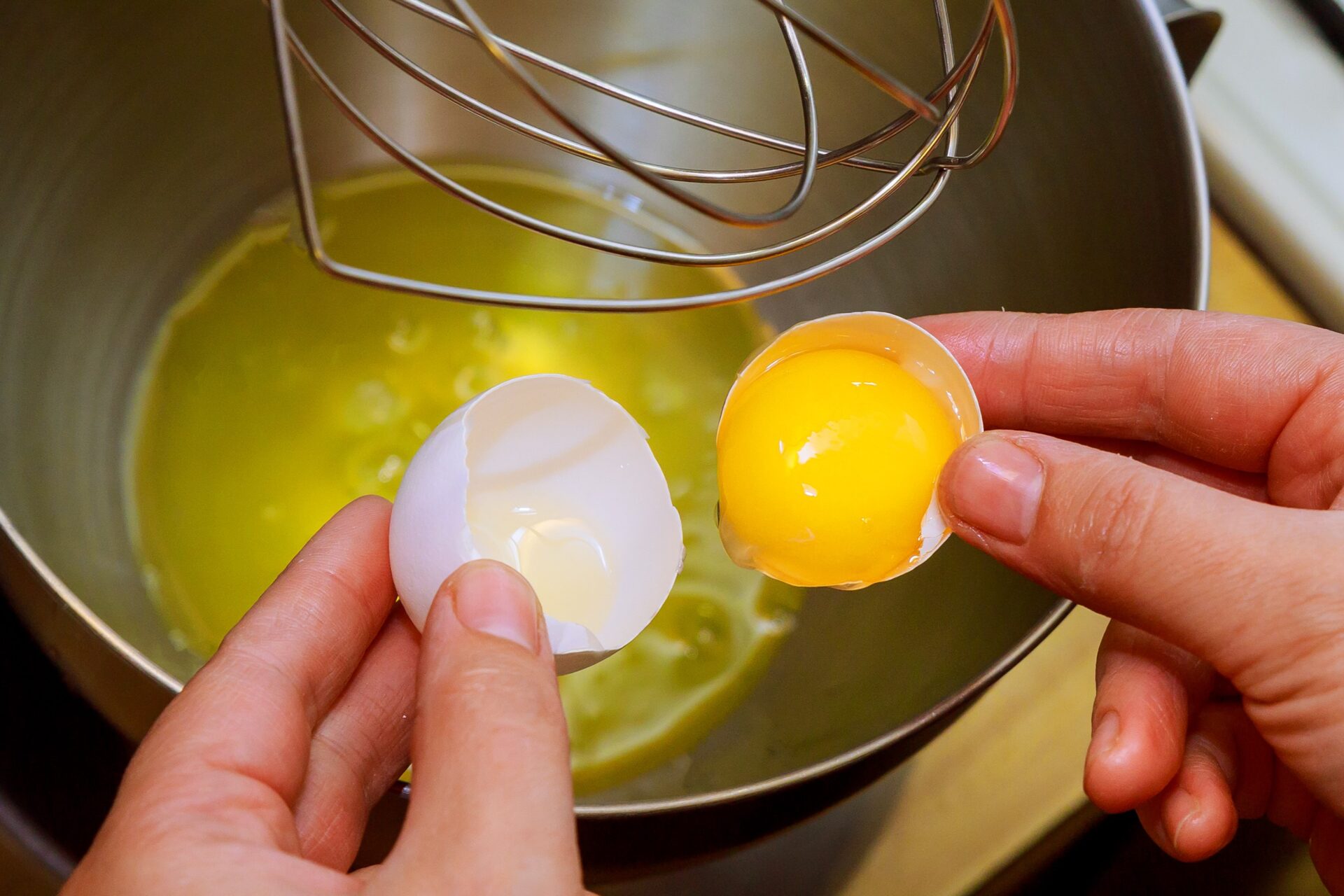 How to Separate Eggs CookingHub