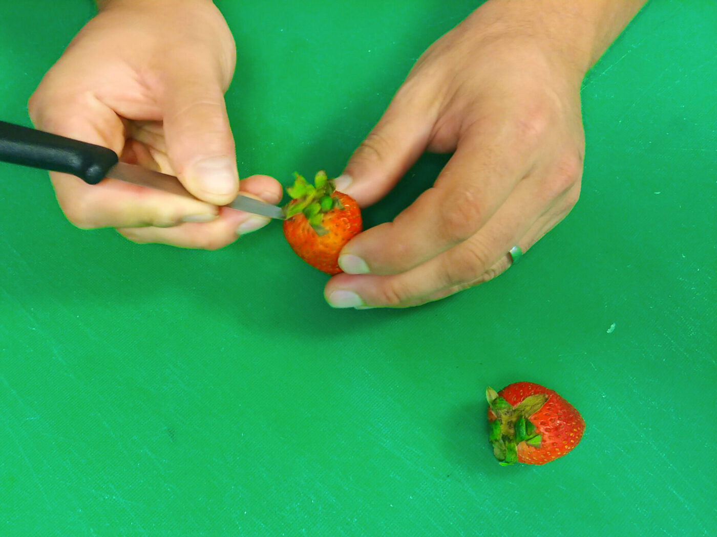 Strawberries Preparation-1