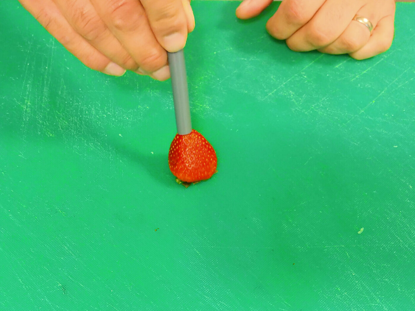 Strawberries Preparation-3