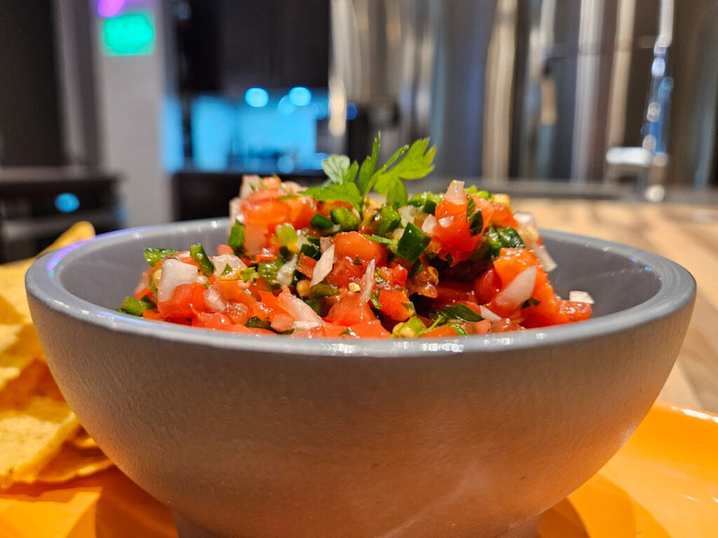 Easy Salsa Recipe, detail on the bowl with salsa