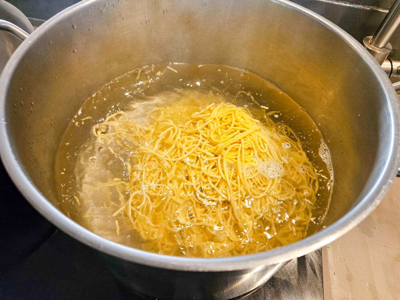 Spaghetti cooking