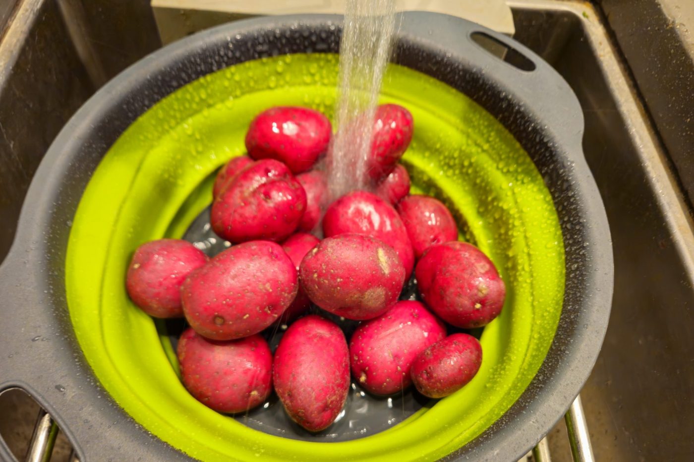 Baby Red Potatoes with Butter - steps-02