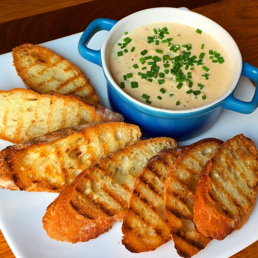 Recipe image Lobster Fondue in the blue bowl, on the white plate with toasted bread